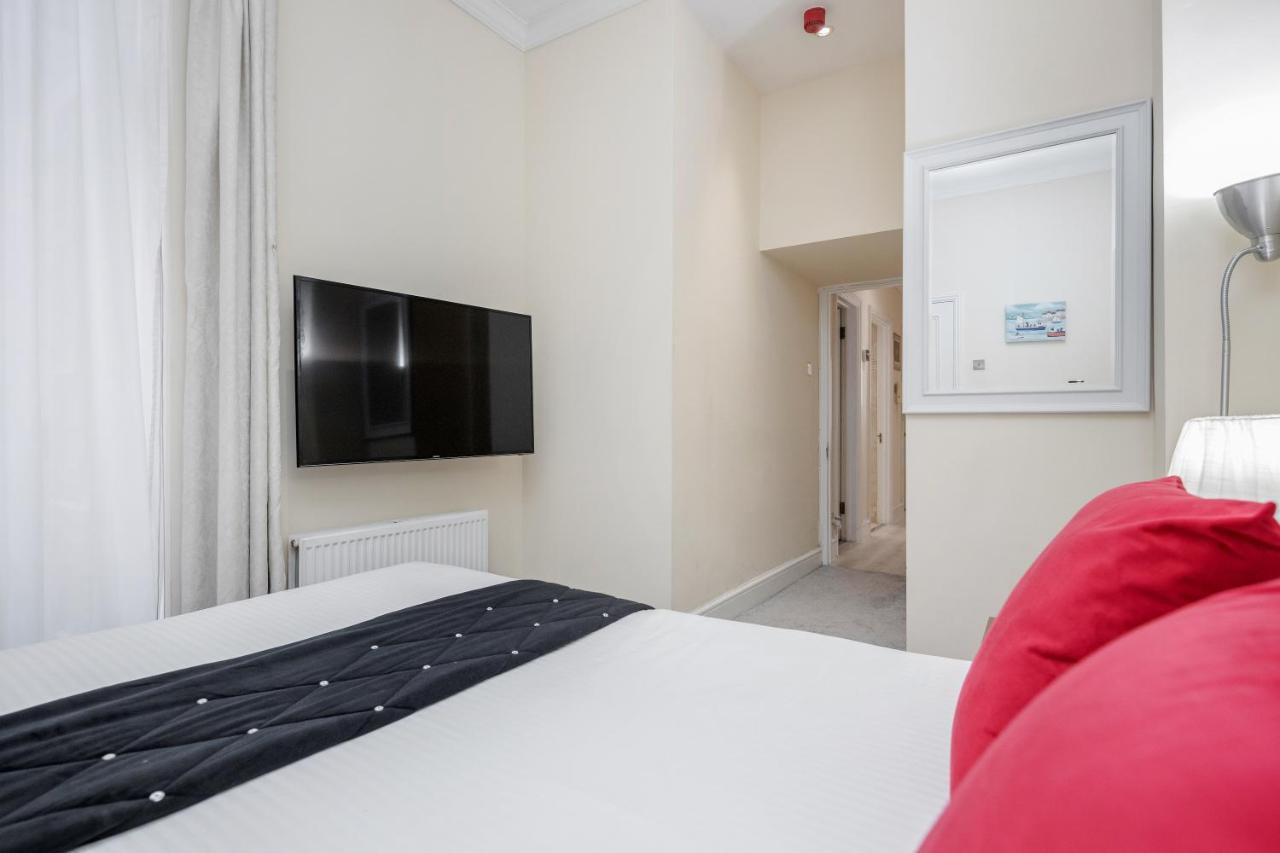 Oxford Street Homestay Лондон Экстерьер фото