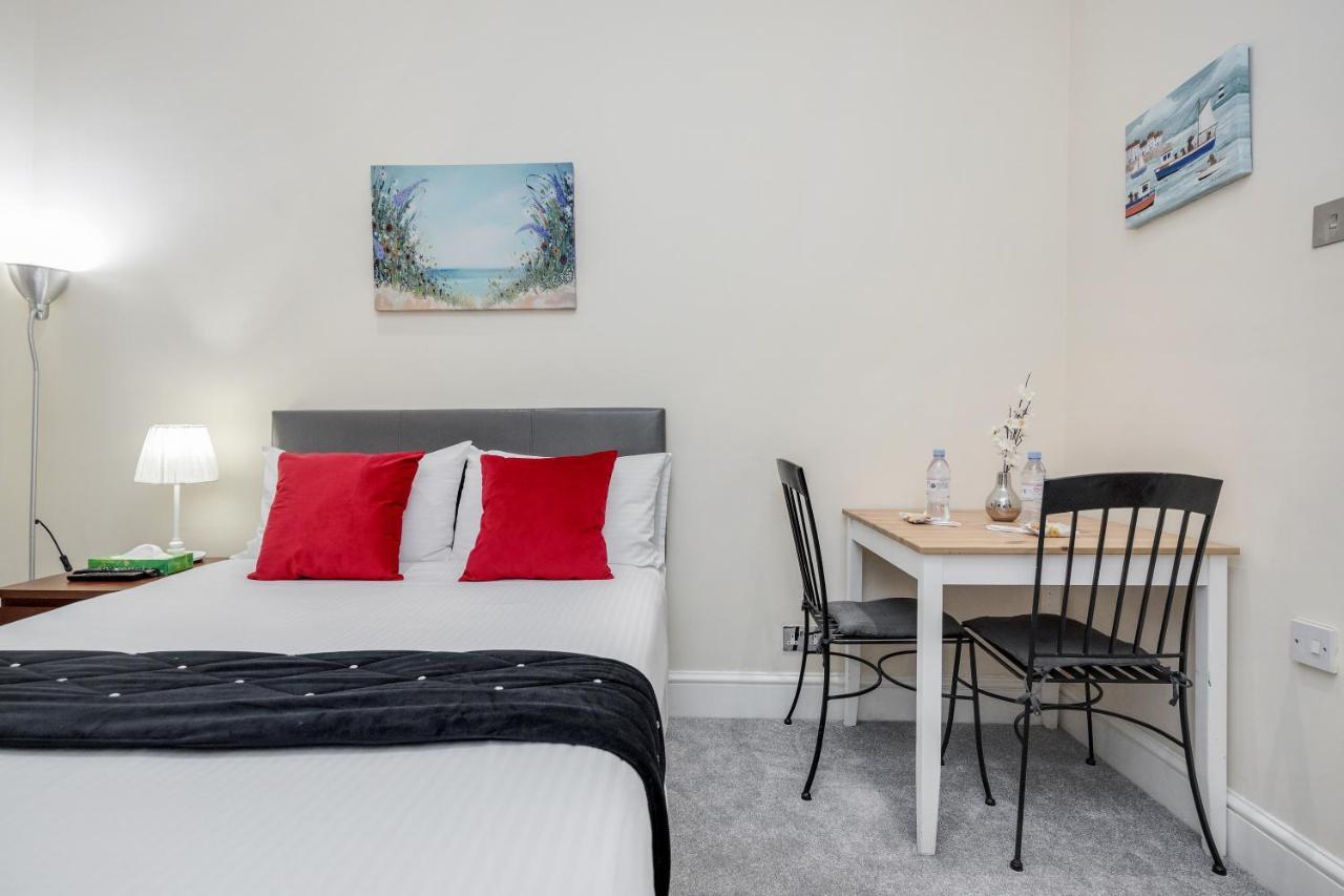 Oxford Street Homestay Лондон Экстерьер фото