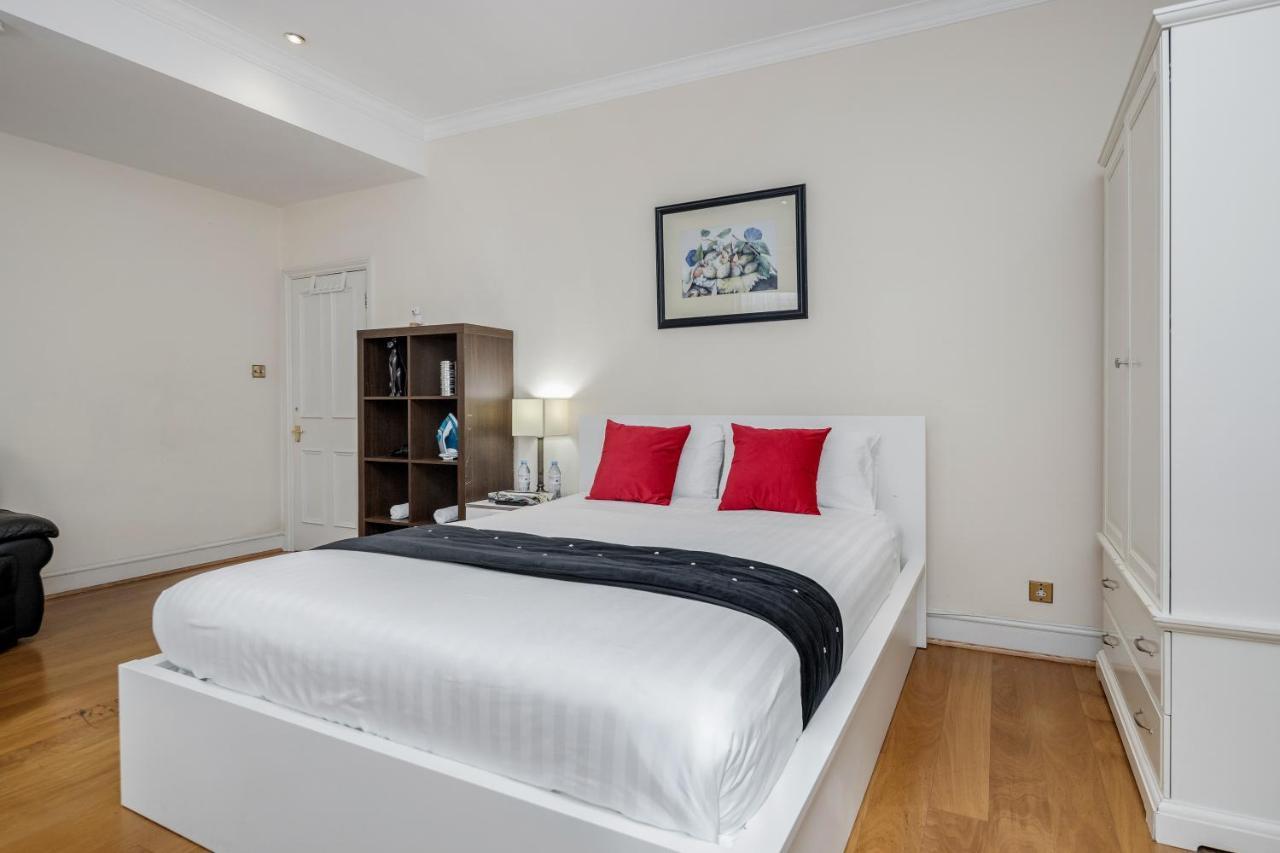 Oxford Street Homestay Лондон Экстерьер фото
