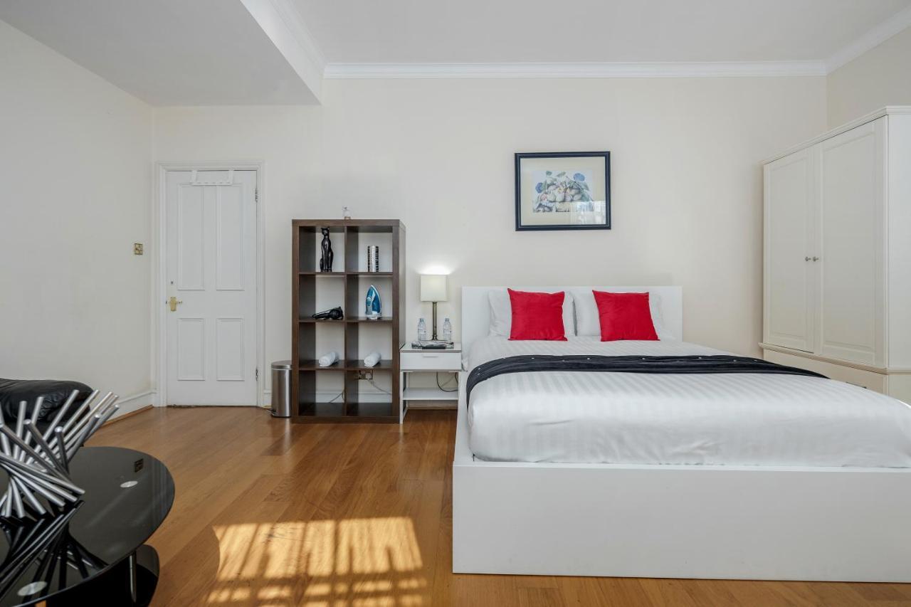 Oxford Street Homestay Лондон Экстерьер фото