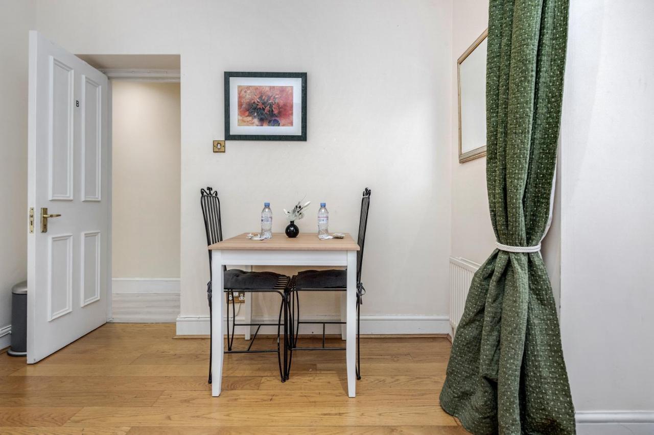 Oxford Street Homestay Лондон Экстерьер фото