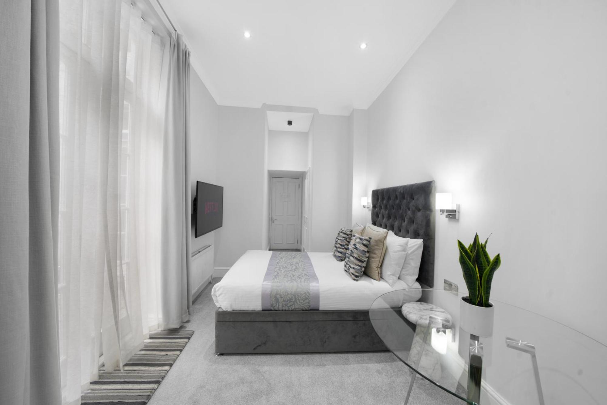 Oxford Street Homestay Лондон Экстерьер фото
